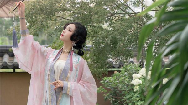 绿巨人草莓榴莲丝瓜